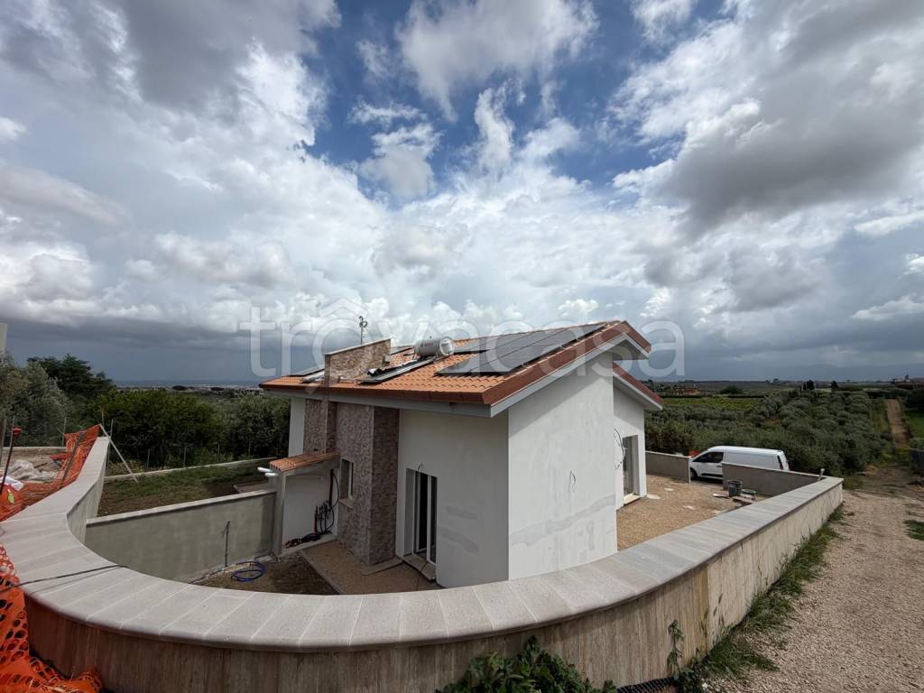 casa indipendente in vendita a Frascati in zona Cisternole