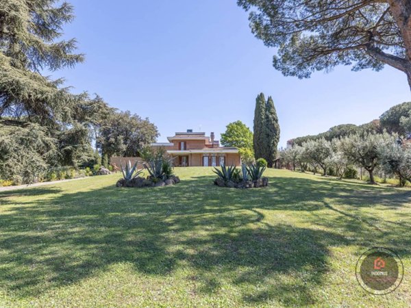 casa indipendente in vendita a Frascati