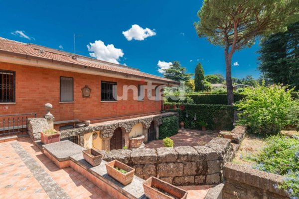 casa indipendente in vendita a Frascati