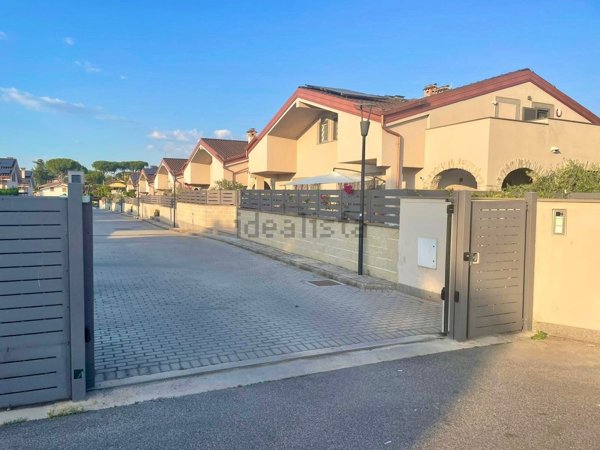 casa indipendente in vendita a Frascati