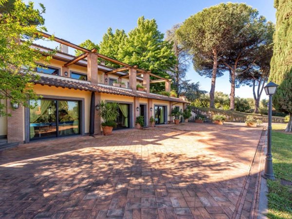 casa indipendente in vendita a Frascati