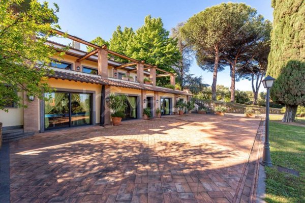 casa indipendente in vendita a Frascati