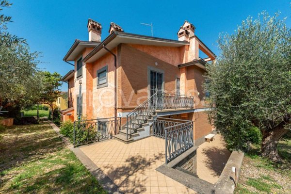 casa indipendente in vendita a Frascati in zona Cisternole