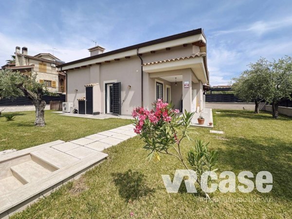 casa indipendente in vendita a Frascati