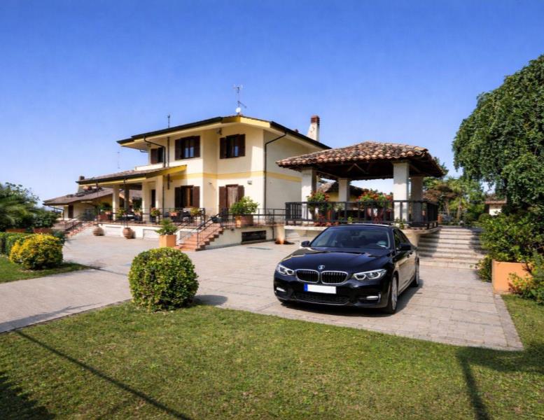 casa indipendente in vendita a Frascati in zona Prataporci