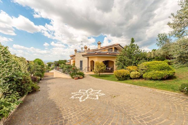 casa indipendente in vendita a Frascati