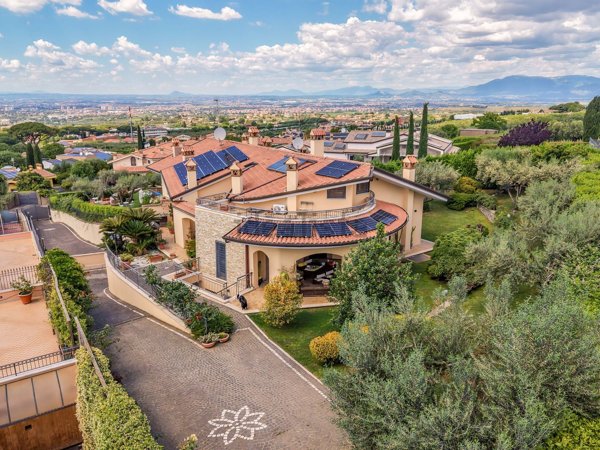 casa indipendente in vendita a Frascati