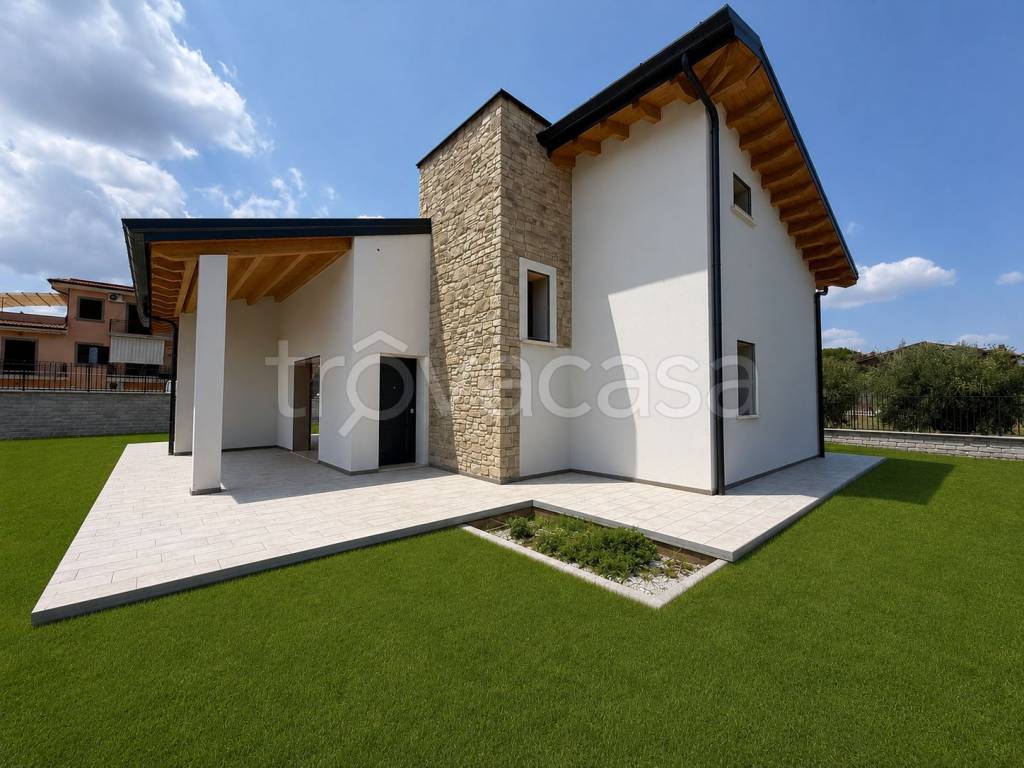 casa indipendente in vendita a Frascati in zona Cisternole
