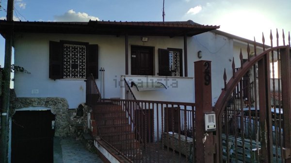 appartamento in vendita a Frascati in zona Cisternole