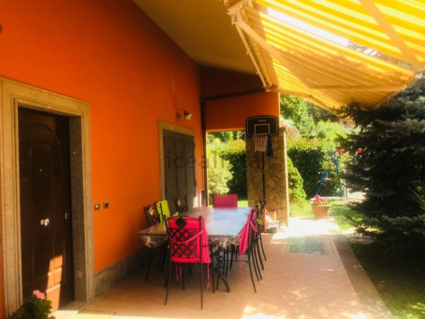 casa indipendente in vendita a Frascati in zona Cisternole