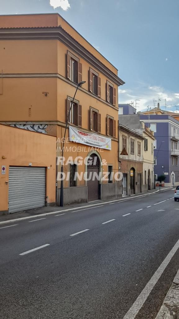 locale di sgombero in vendita a Frascati