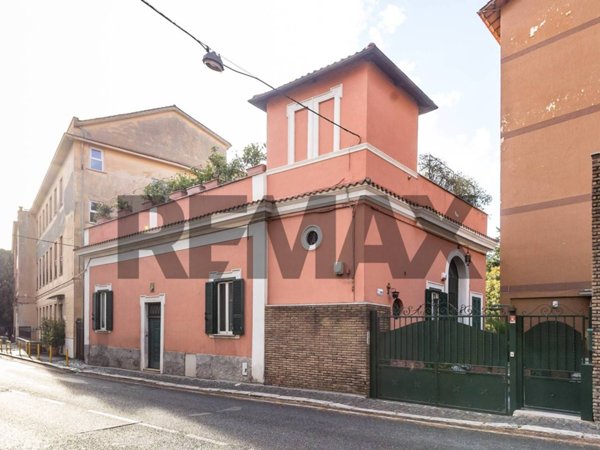 casa indipendente in vendita a Frascati