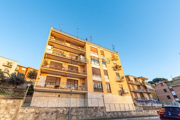 appartamento in vendita a Frascati in zona Cisternole