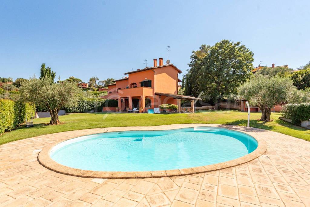 casa indipendente in vendita a Frascati