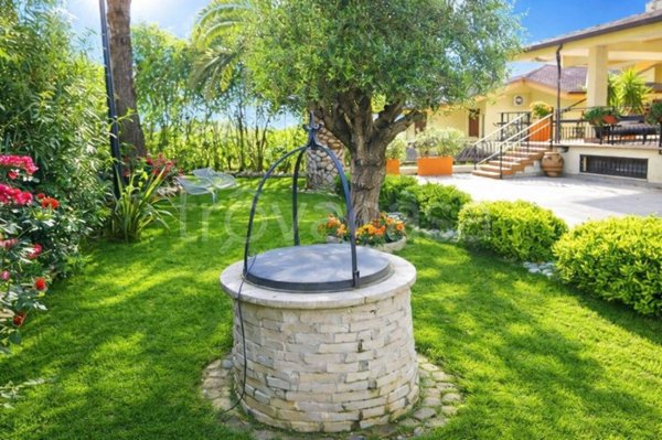 casa indipendente in vendita a Frascati in zona Prataporci