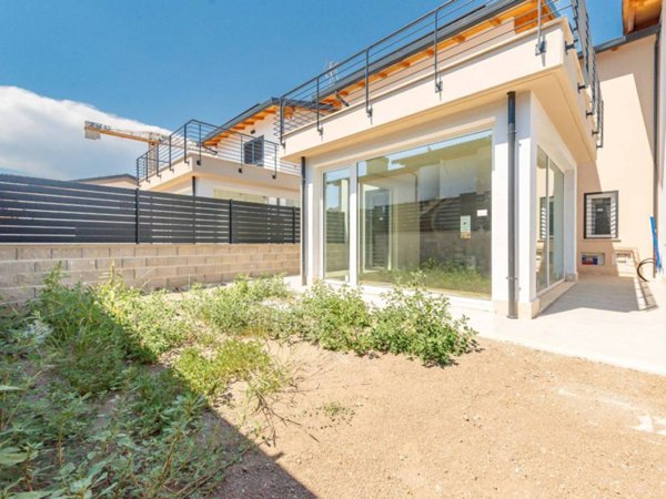 casa indipendente in vendita a Frascati