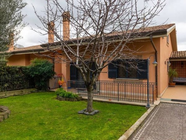 casa indipendente in vendita a Frascati