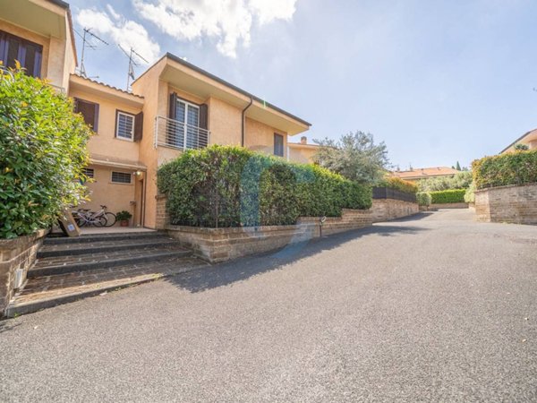 casa indipendente in vendita a Frascati