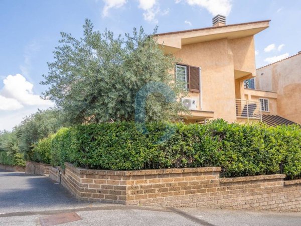 casa indipendente in vendita a Frascati