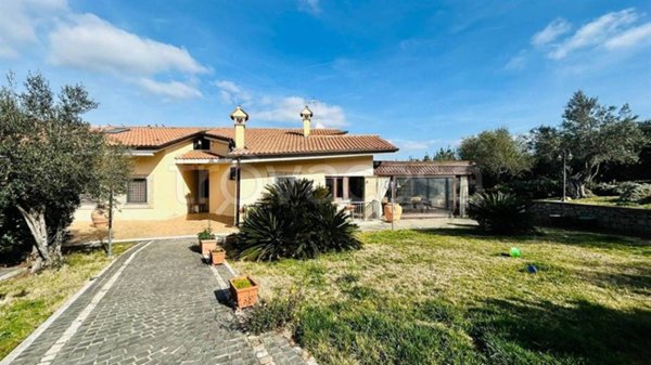 casa indipendente in vendita a Frascati