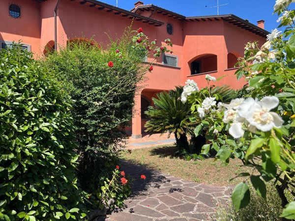 casa indipendente in vendita a Frascati
