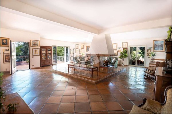 casa indipendente in vendita a Frascati in zona Prataporci