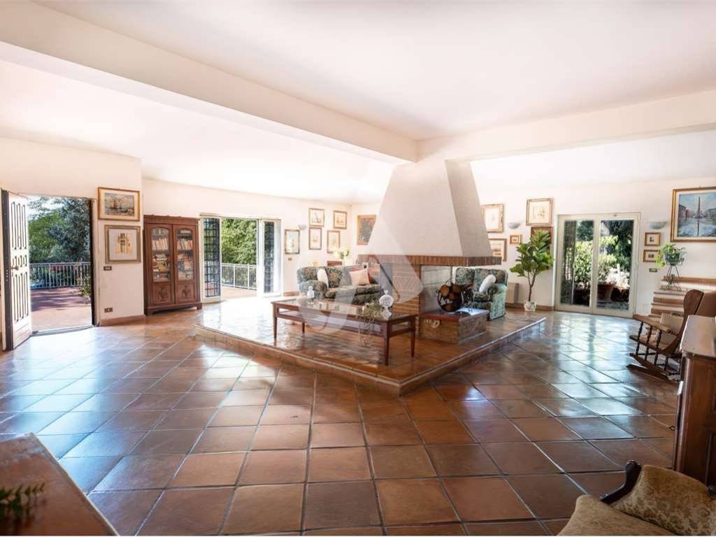 casa indipendente in vendita a Frascati in zona Prataporci