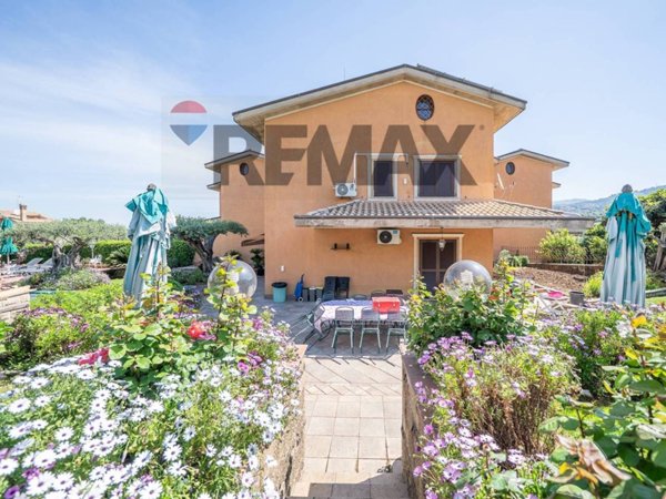 casa indipendente in vendita a Frascati