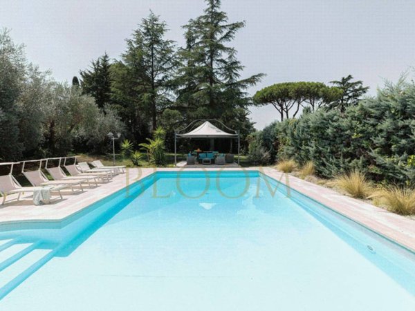 casa indipendente in vendita a Frascati in zona Cisternole