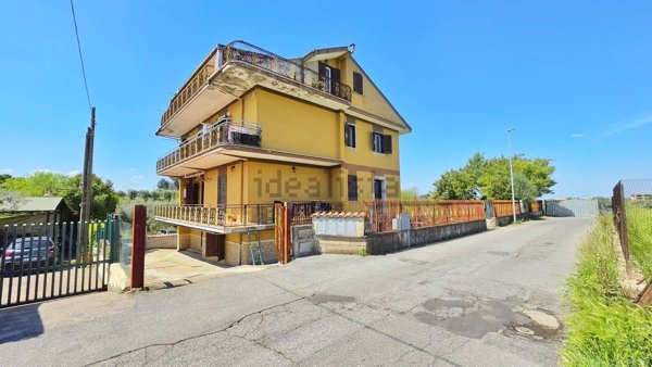 appartamento in vendita a Frascati in zona Cisternole