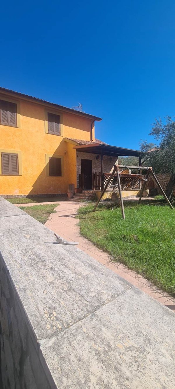 casa indipendente in vendita a Frascati in zona Cisternole