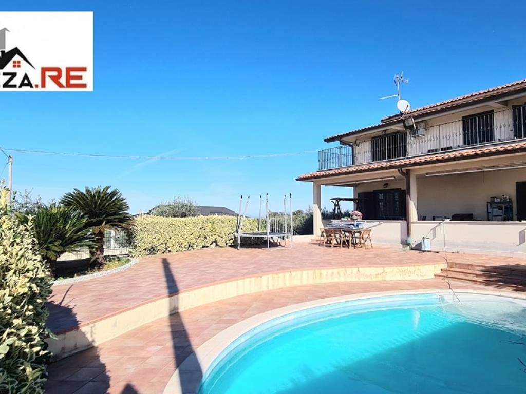 casa indipendente in vendita a Frascati in zona Cisternole