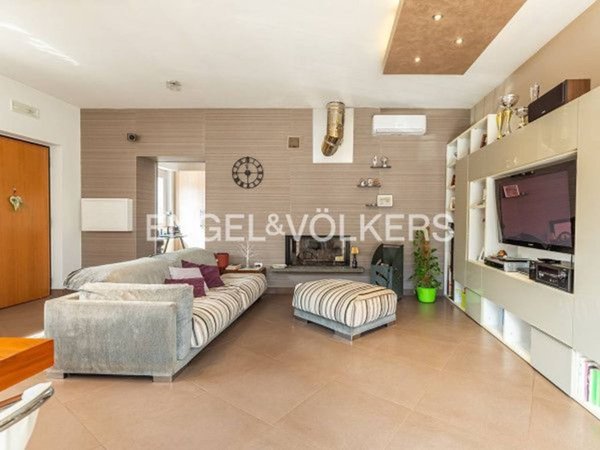 casa indipendente in vendita a Frascati in zona Cisternole