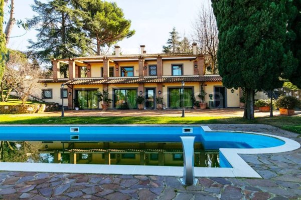 casa indipendente in vendita a Frascati