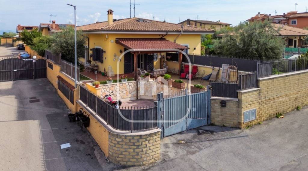 casa indipendente in vendita a Frascati