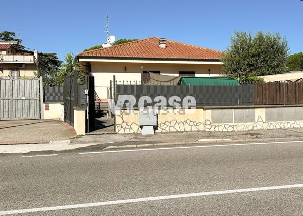 casa indipendente in vendita a Frascati in zona Cisternole