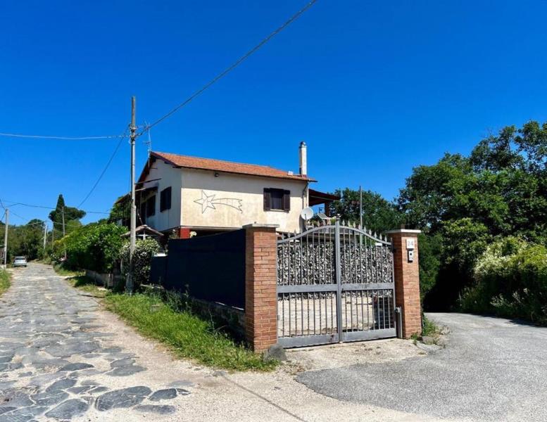 casa indipendente in vendita a Gallicano nel Lazio