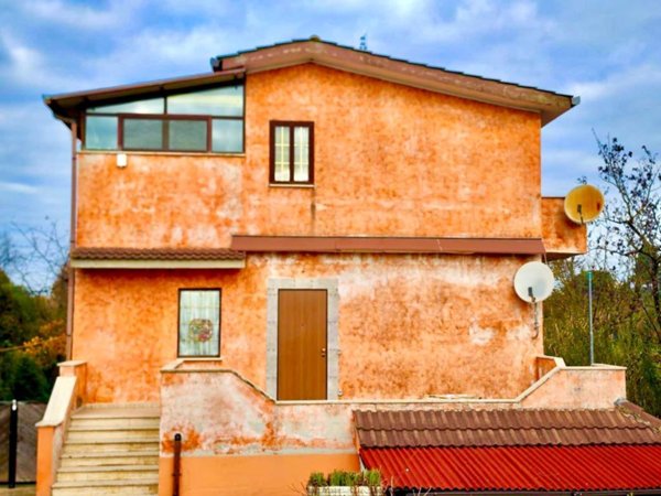 casa indipendente in vendita a Gallicano nel Lazio