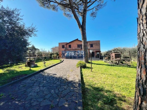 casa indipendente in vendita a Gallicano nel Lazio