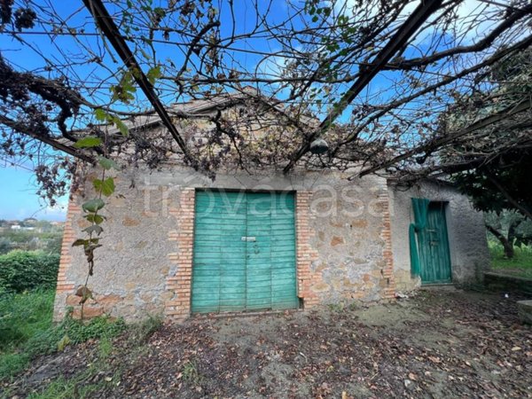 locale di sgombero in vendita a Gallicano nel Lazio