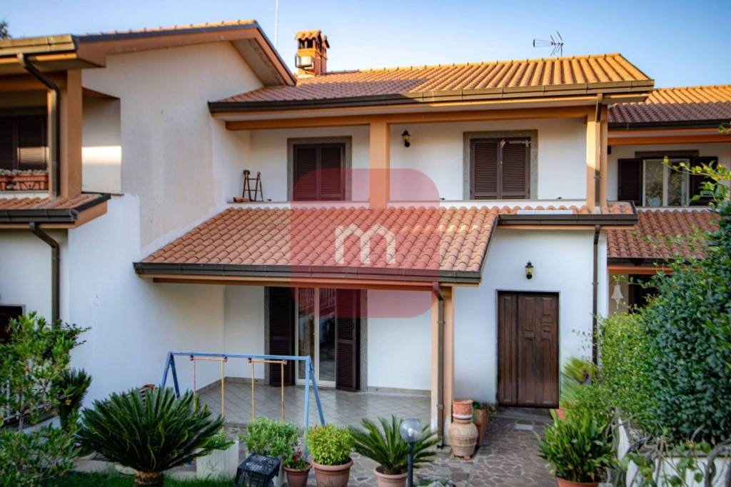 casa indipendente in vendita a Gallicano nel Lazio