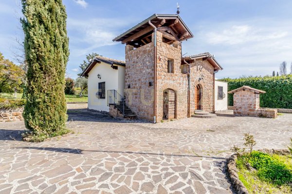 casa indipendente in vendita a Gallicano nel Lazio