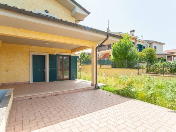 casa indipendente in vendita a Gallicano nel Lazio