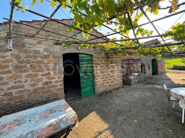 locale commerciale in vendita a Gallicano nel Lazio