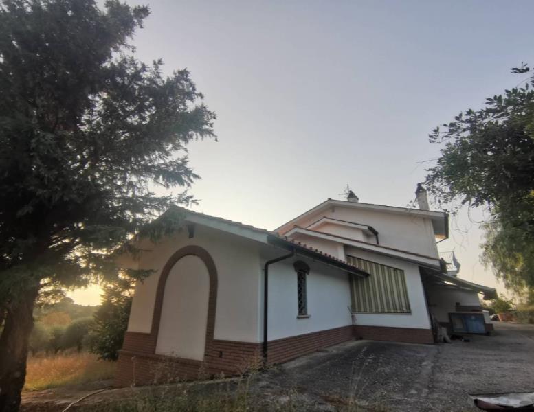 casa indipendente in vendita a Gallicano nel Lazio