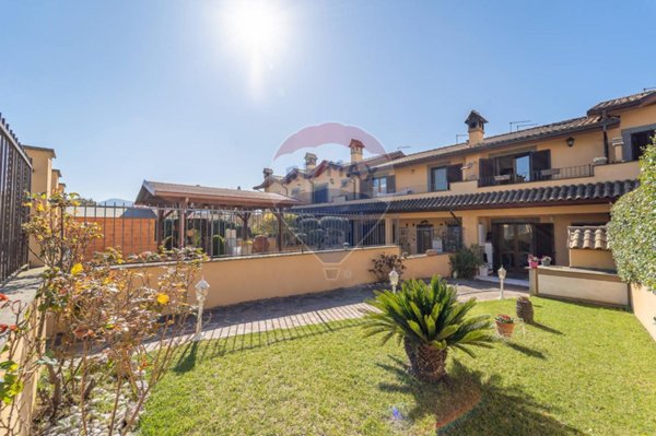 casa indipendente in vendita a Gallicano nel Lazio