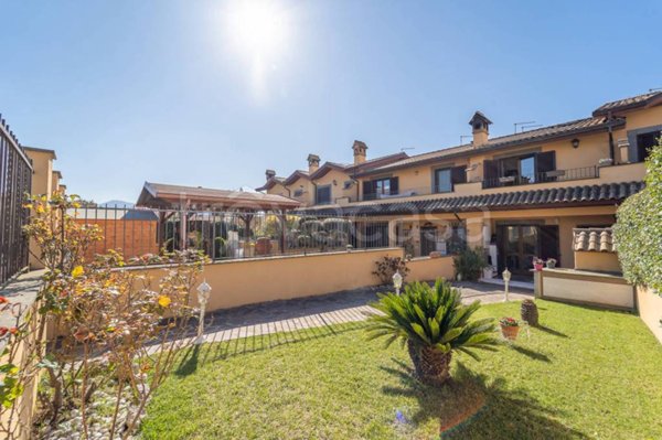 casa indipendente in vendita a Gallicano nel Lazio