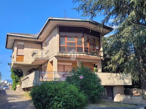casa indipendente in vendita a Gallicano nel Lazio