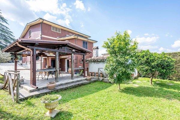 casa indipendente in vendita a Gallicano nel Lazio