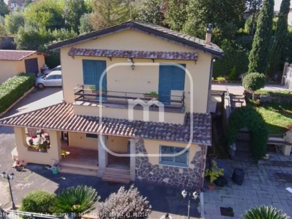 casa indipendente in vendita a Gallicano nel Lazio